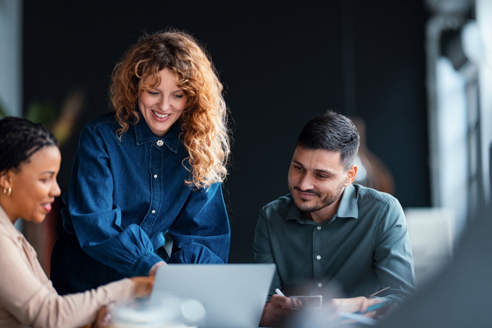 <span id="hs_cos_wrapper_name" class="hs_cos_wrapper hs_cos_wrapper_meta_field hs_cos_wrapper_type_text" style="" data-hs-cos-general-type="meta_field" data-hs-cos-type="text" >Lönetransparensdirektivet börjar gälla 2026 – har du koll på vad som krävs?</span>